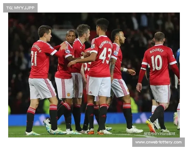 曼联为远征伯恩茅斯球迷提供免费大巴，应对周五晚场比赛交通不便